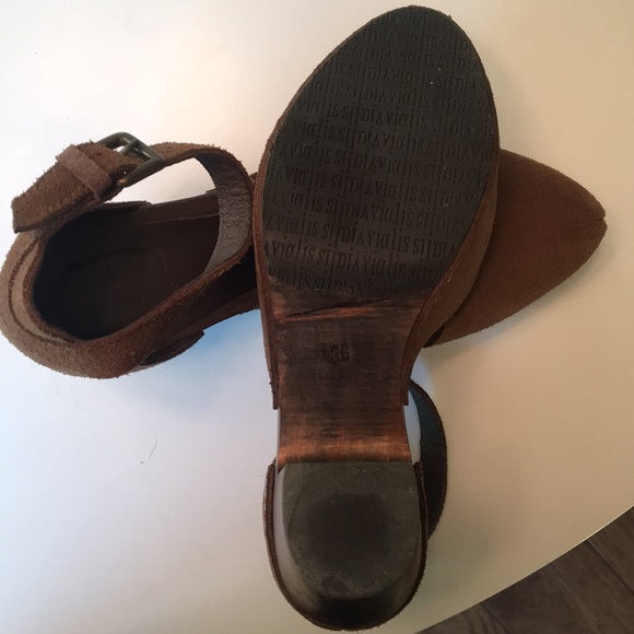 Vialis Suede Clog platforms. Size 36 - Picture 4 of 4